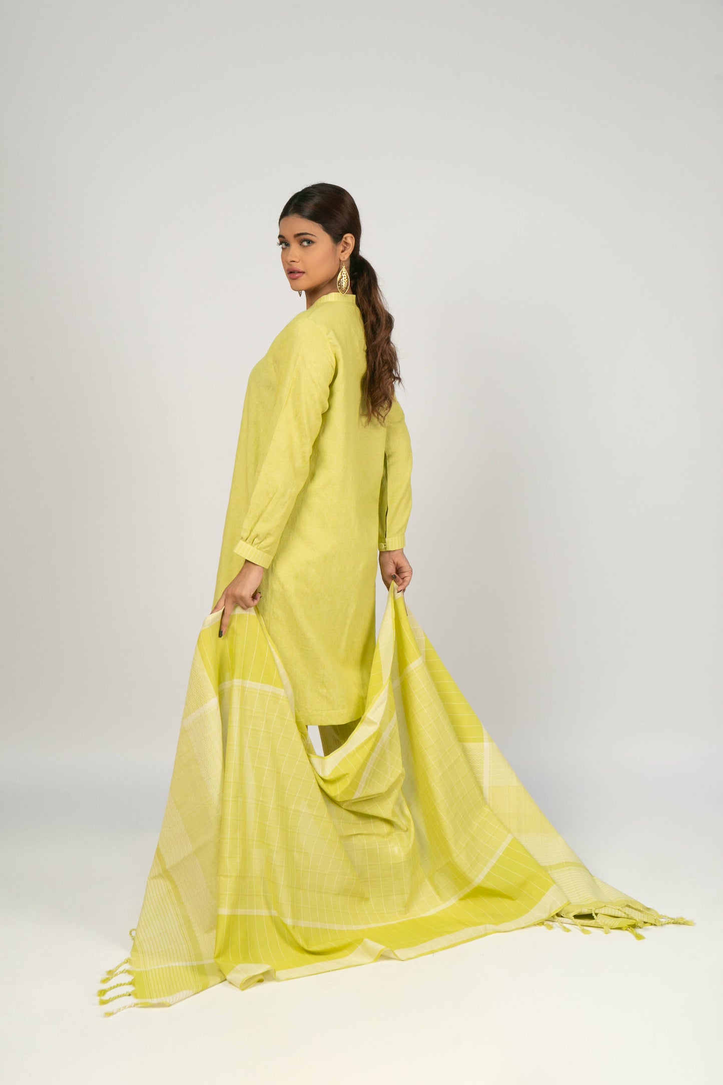 Kars Hand Woven  (Unstitch 3Pc)