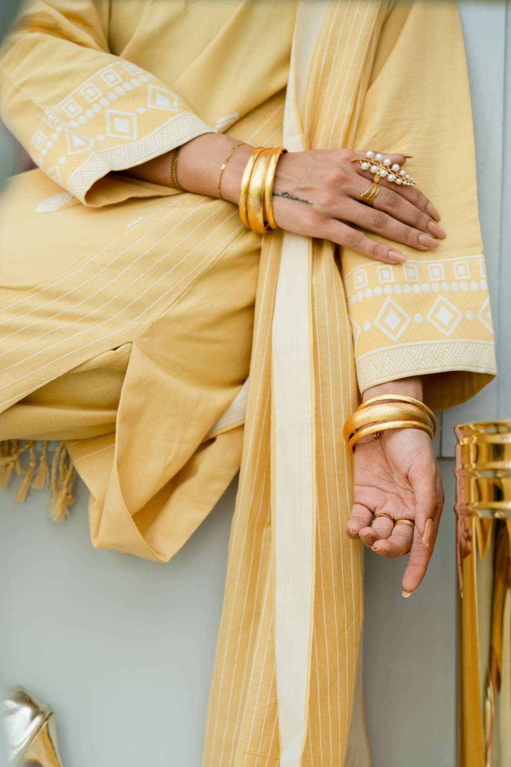 Gil-E-Awalin Handwoven 3pc