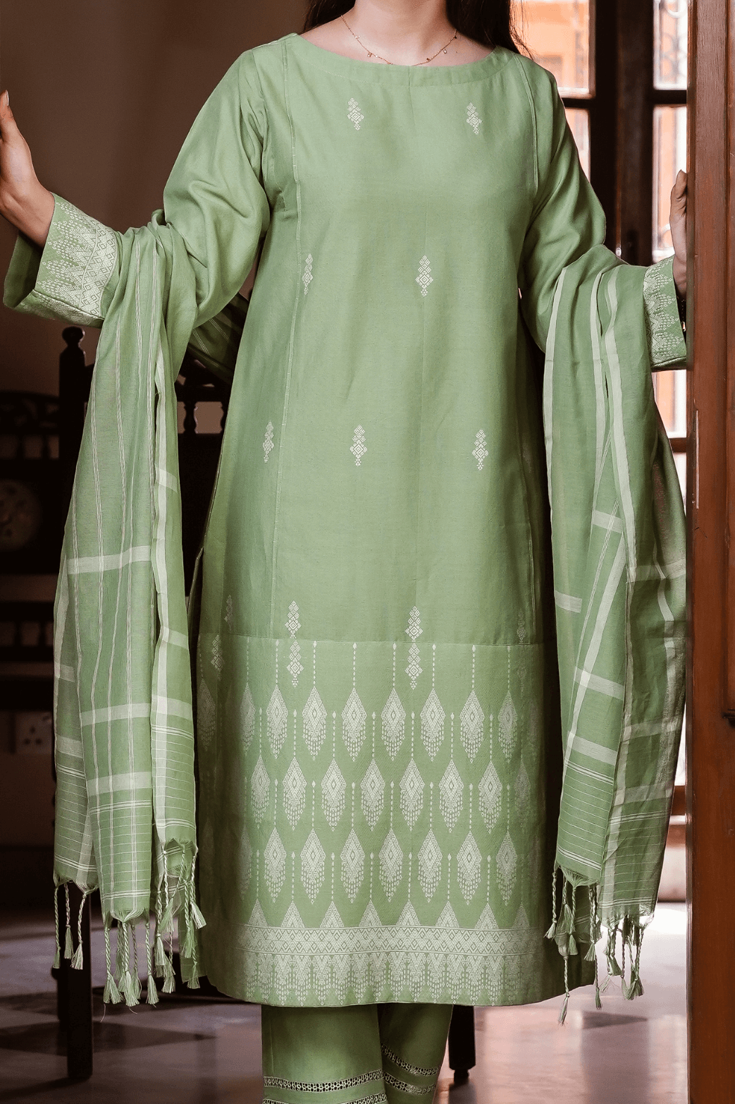 Mehr-E-Khizra Handwoven 3pc