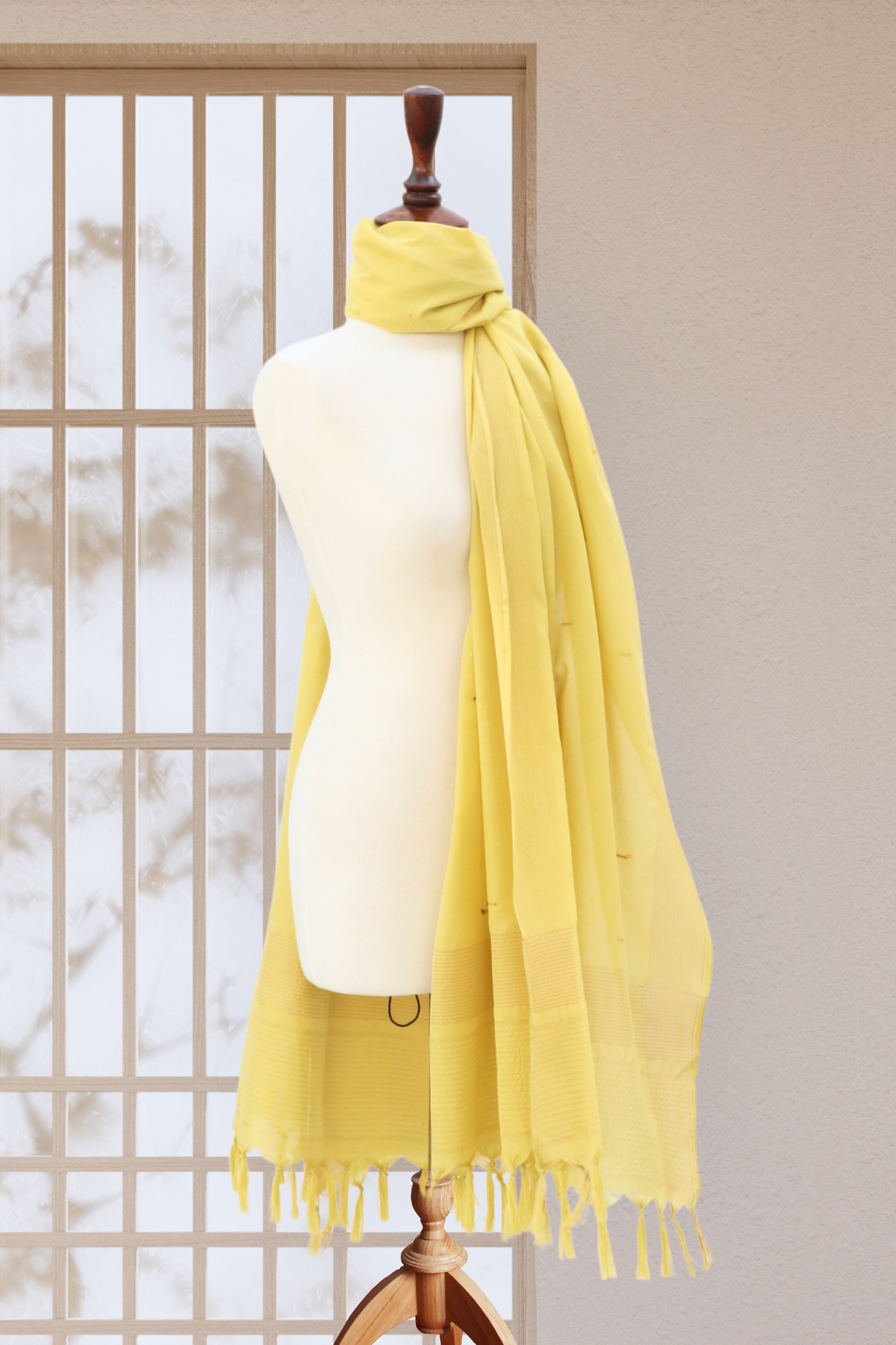 Shams e Ayaan Hand-woven