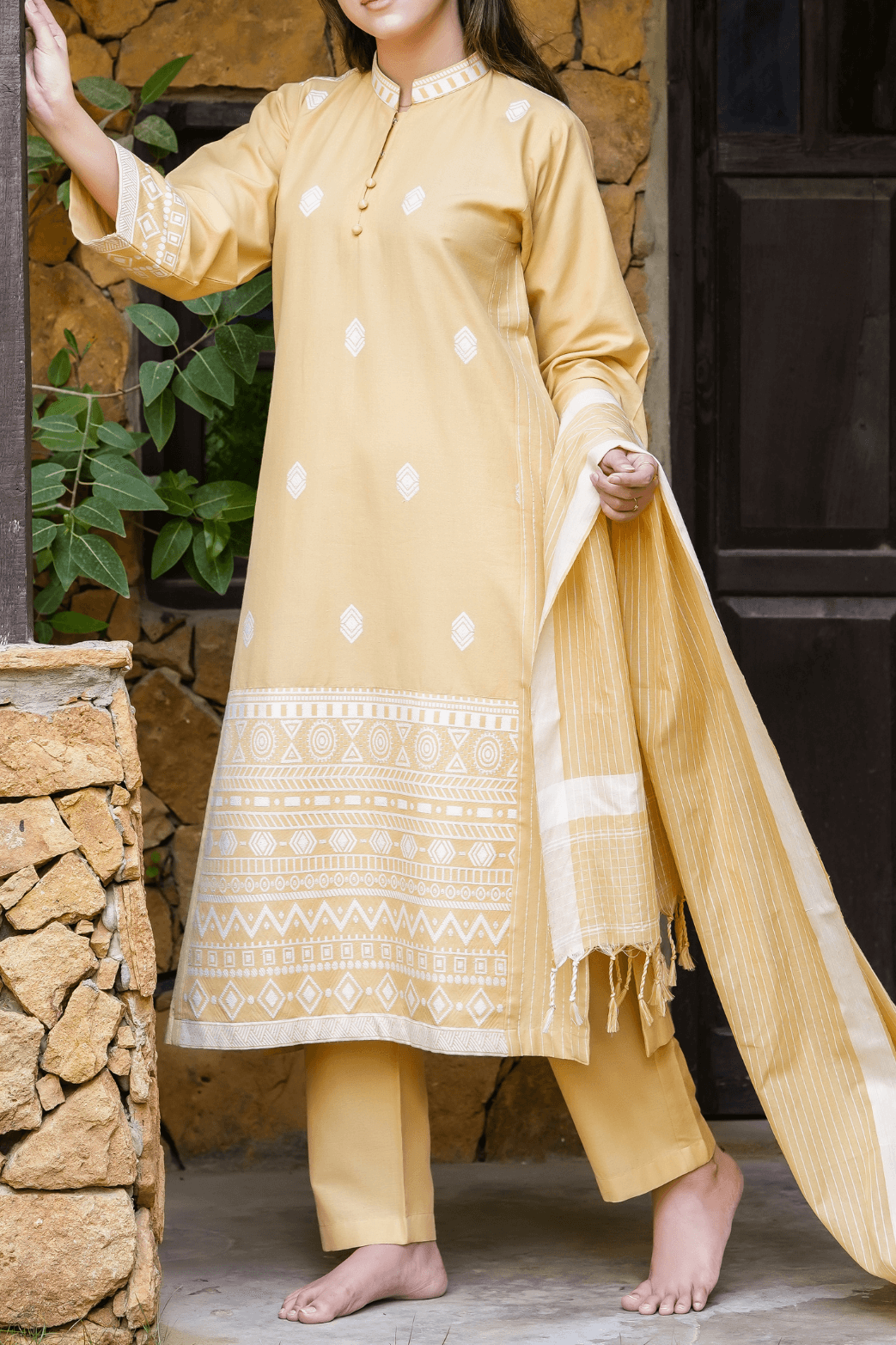 Gil-E-Awalin Handwoven 3pc