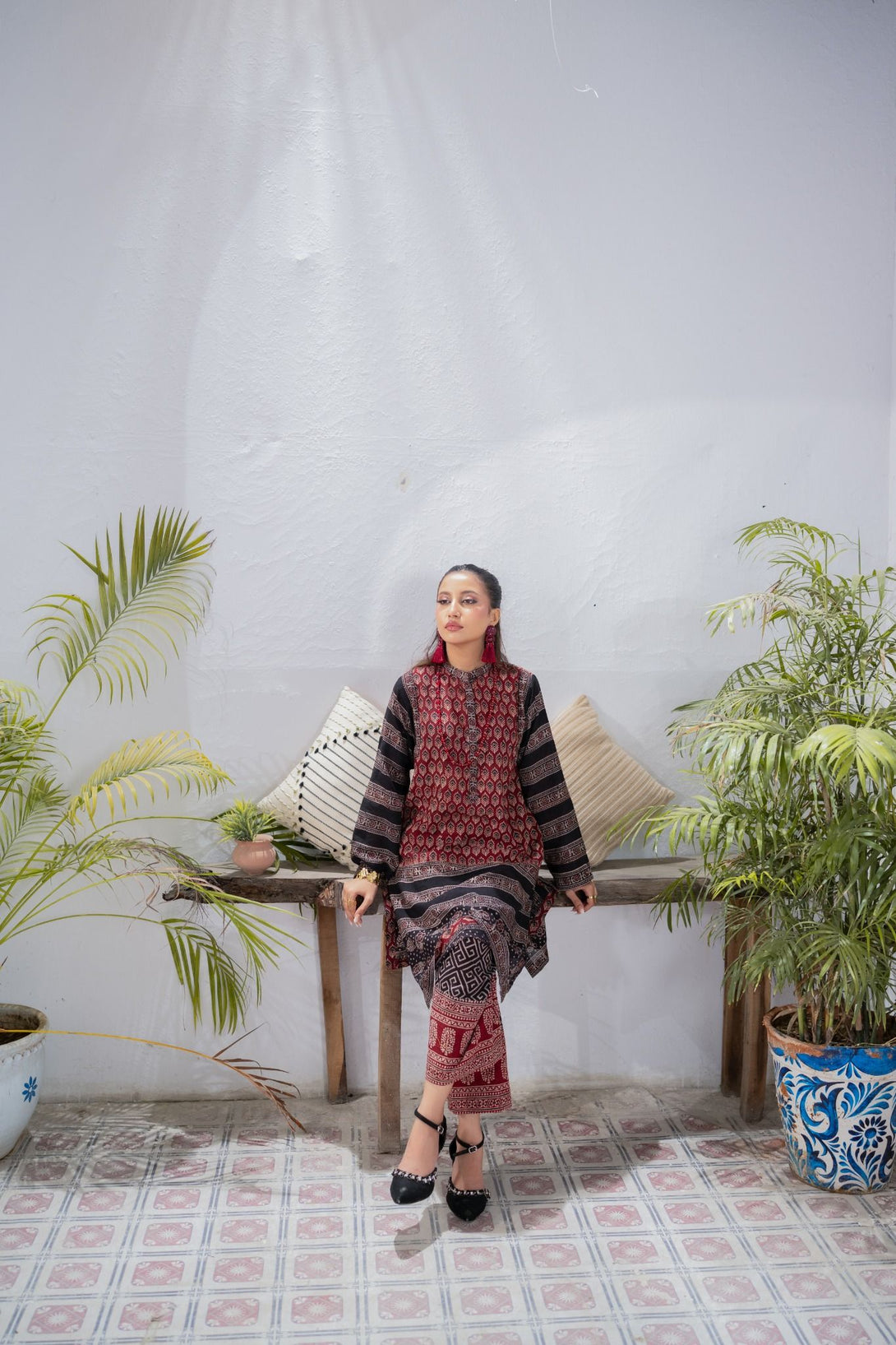 Anaar – VOILE