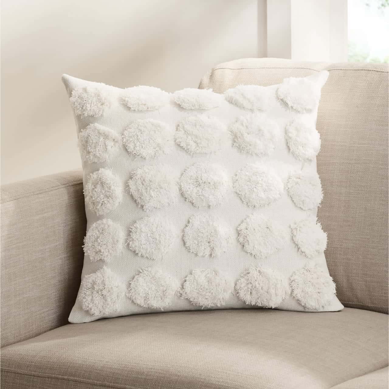 Hand-woven Circle Tufted Dec Pillow Cover (20"x20")