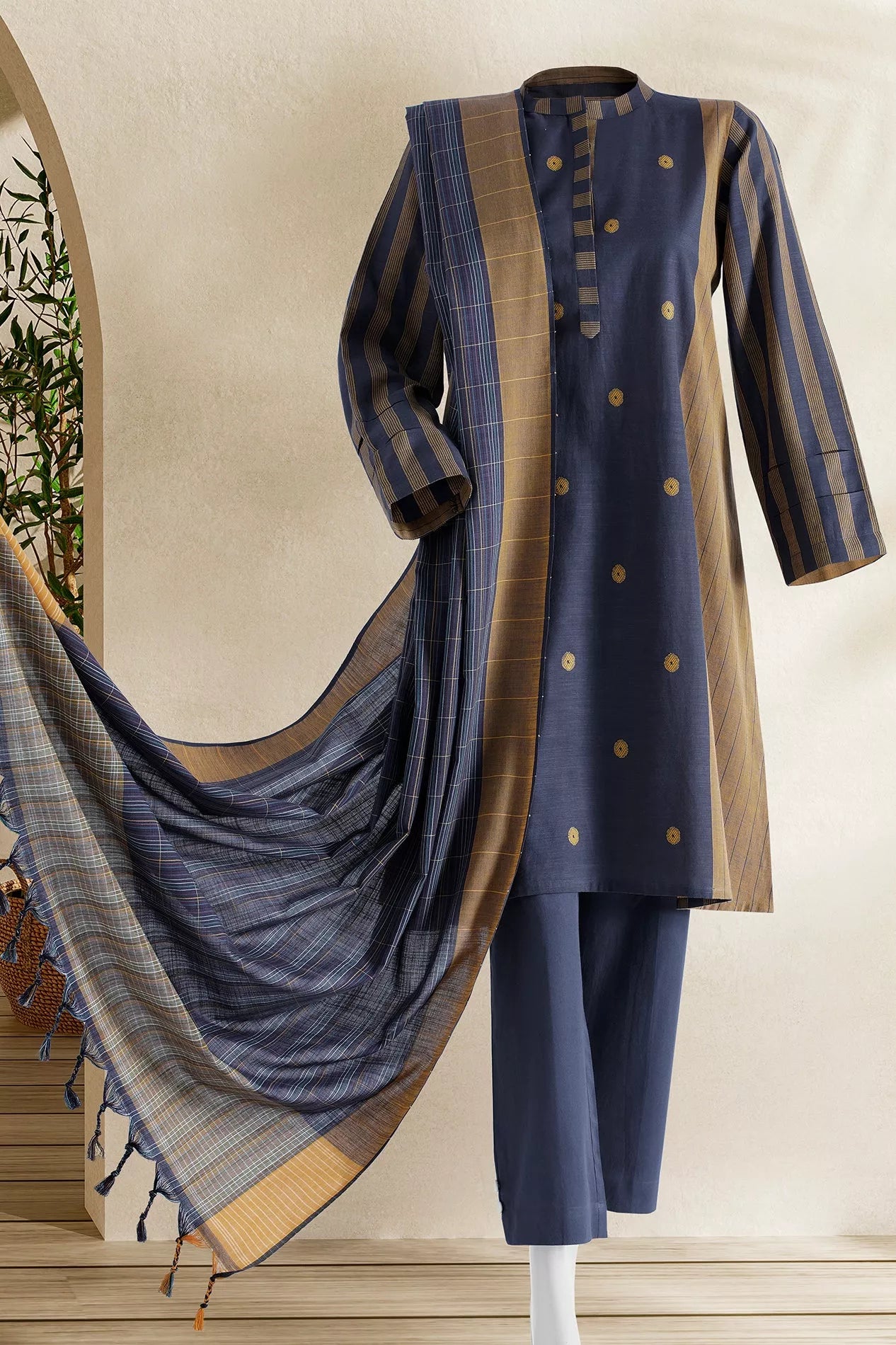 Medallion Hand-woven